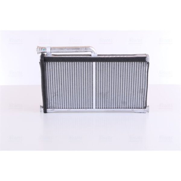 NISSENS 70233 Wärmetauscher, Innenraumheizung